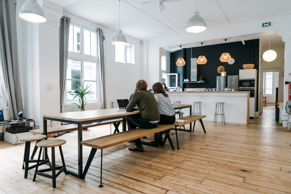 Comment choisir les meubles de rangement pour votre bureau à domicile ?